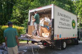 Best Yard Waste Removal  in Lake Pocotopaug, CT